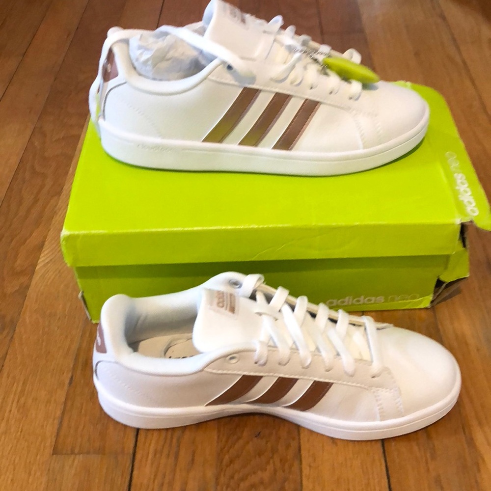 Adidas NEO sneaker, size 7